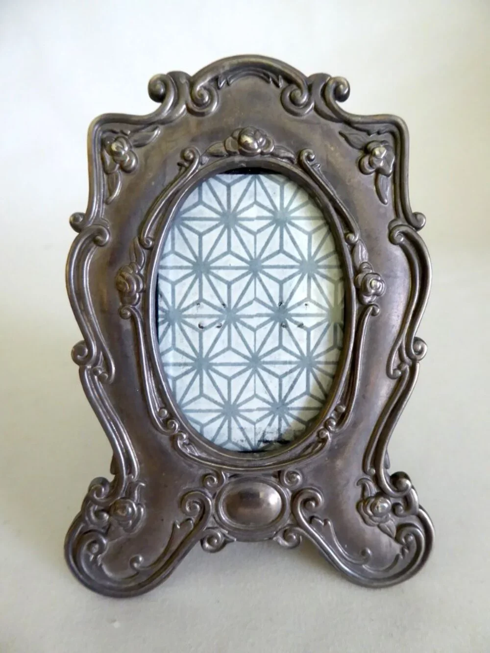 VINTAGE ANTIQUE SMALL PEWTER BRASS METAL DECORATIVE FRAMES VICTORIAN